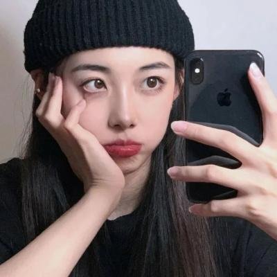 玉米田的小孩